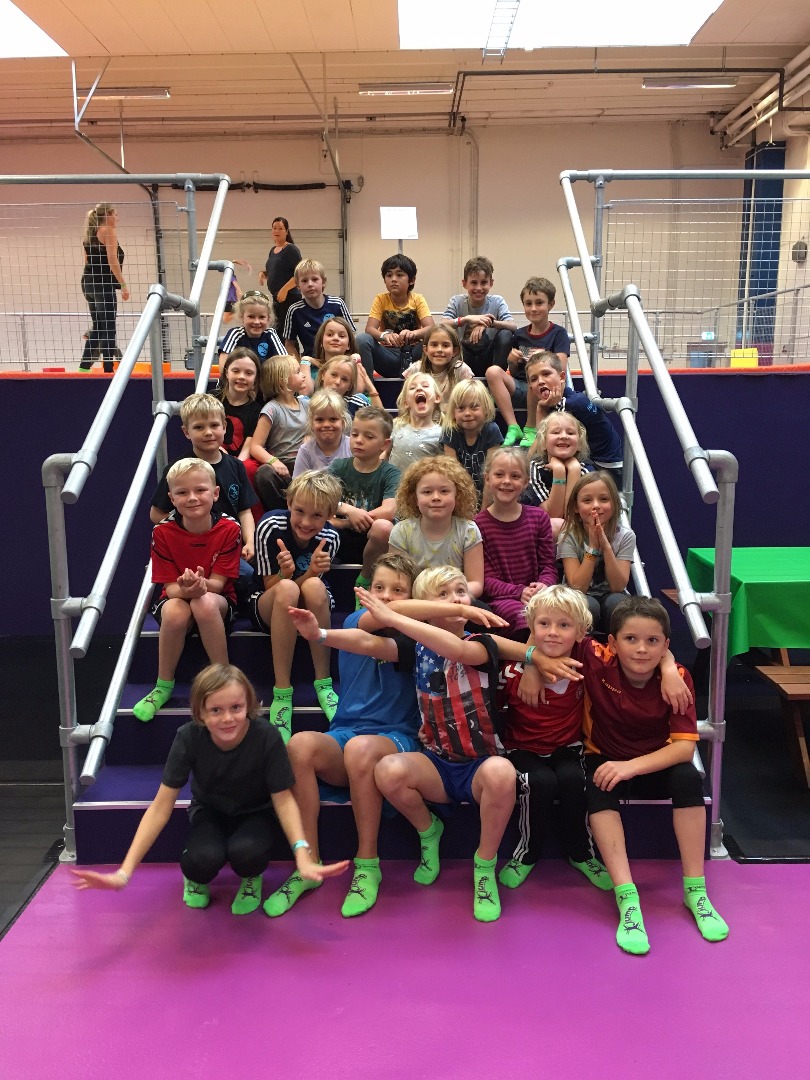 En tur til XJump med Kejserpingvin Guld Hovedstadens Svømmeklub