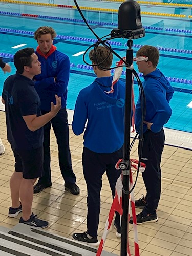 Tak til afgående cheftræner Olaf Wildeboer Hovedstadens Svømmeklub